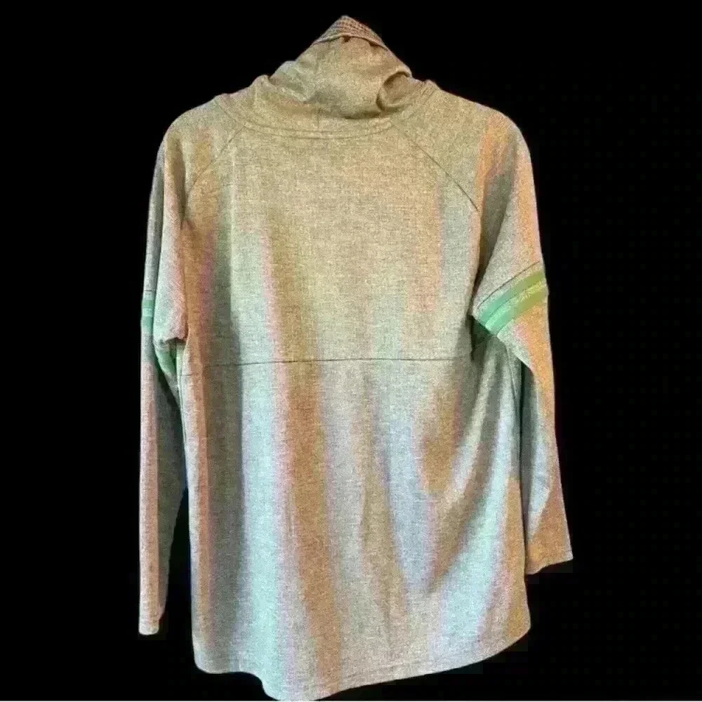 Nike Women’s Oregon Ducks Football Funnel Neck Sweatshirt Jersey. Size Large.